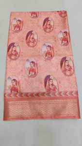 Sarees Dola à Impression Numérique, Collection Exquise London Queen, Saree en Soie Dola à Impression Numérique Premium, Saree pour Femmes, Vente en Gros à Surat - Product Image 5