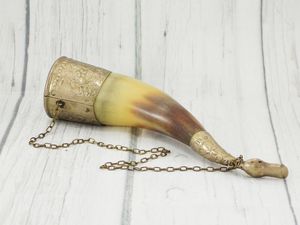 Cuerno para beber vikingo medieval Soporte de hierro de metal desechable Tallado a mano Ecológico - Product Image 5