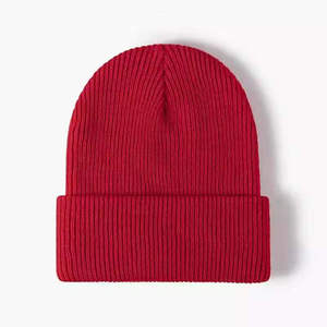 Bonnet en tricot jacquard personnalisé en gros avec votre propre logo brodé, bonnet tendance de haute qualité à vendre - Product Image 2