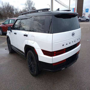 Hyundai Santa Fe Hybride 2025 d'occasion en parfait état - Product Image 3