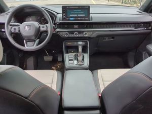Livraison Rapide pour Honda CR-V Sport Hybride 2026 d'occasion, intérieur clair, sièges en cuir, toit ouvrant, véhicule prêt à être expédié - Product Image 4