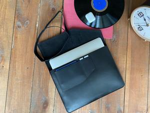 กระเป๋าซองหนังแท้สำหรับใส่แล็ปท็อป LLS-0099แบบส่วนตัว - Product Image 2