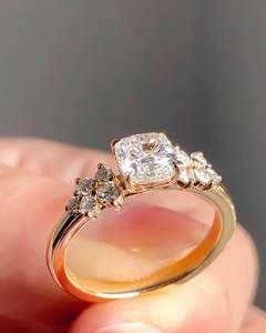 Coussin Cut Lab Créé Diamant CVD Bague de Fiançailles Cluster Lab Grown Diamond Ring 1.65 CTW Cushion Lab Diamond Bridle Ring VS1 - Product Image 3