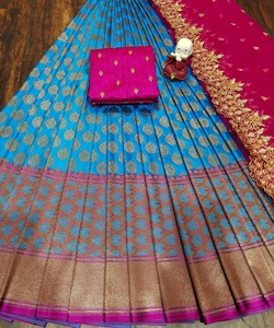 Saris en soie artisanales pour occasions spéciales, vêtements de mariage, vente en gros - Product Image 3