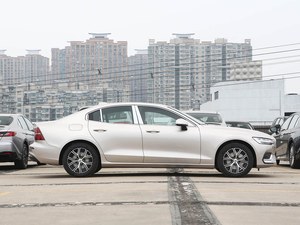 Véhicule d'occasion Volvo S60 B4 2026 – Berline Intelligente, Élégante et Luxueuse de Taille Moyenne, 2.0T Hybride Léger 48V, Boîte 7DCT, 4 Portes, 5 Places – À Vendre - Product Image 3