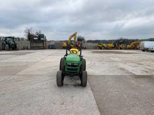 2013 Johhn Deere 2520, Tractor compacto, Horas bajas, Buen estado. - Product Image 2