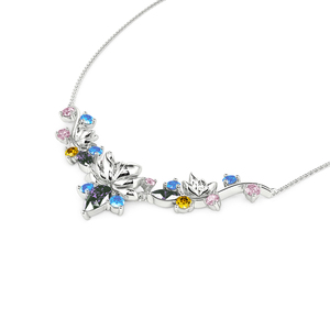 Collier Jeulia en argent sterling, fleur de lys aquatique, inspiré de la douceur du bassin - Product Image 3