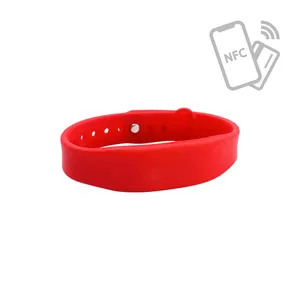 Braccialetto in Silicone NFC Personalizzato, Gadget Promozionale con Funzionalità Personalizzabili - Product Image 1