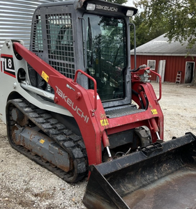 Cargadora Compacta Takuechi TL8 con Motor Original, Garantía de un Año, Operación Confiable, Excavación Eficiente para Construcción Pesada - Product Image 2