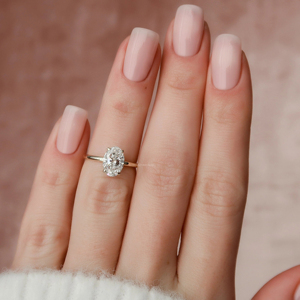 Fabriqué à la main 2.50 Ct ovale Moissanite diamant allongé glace concassée pierre taillée sertie en or blanc bague de fiançailles intemporelle pour les femmes - Product Image 6