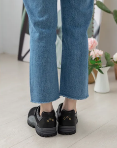 WYPEX Baskets larges pour femmes Conception antidérapante confortable Tige en cuir respirant Doux Chaud Anti-Bactérien Léger - Product Image 2