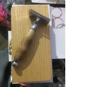 Maquinilla de Afeitar de Seguridad con Mango de Madera de Bambú, Logotipo Personalizado, Maquinilla de Afeitar de Acero Inoxidable para Barbería, Maquinilla de Afeitar Recta - Product Image 4