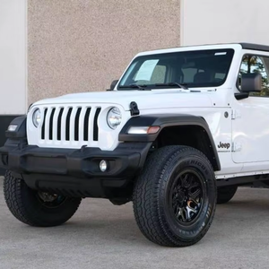 W-arlock 4dr C-rew C-ab 4WD 5.6 ft SB, usado en buen estado - Product Image 1