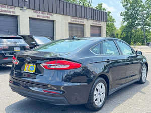 Ford Fusion S 2021 de Bajo Kilometraje, Tracción Delantera, Automático, Volante a la Izquierda, Asientos de Tela, Sistema de Navegación, Arranque Remoto, Techo Solar, Android Light - Product Image 4