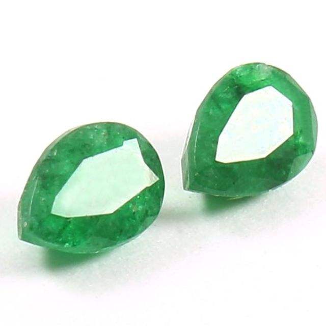 สีเขียว