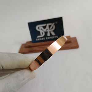 Brazalete Ancho de Cobre Liso, Ajustable, Abierto, Hecho a Mano, Acabado Antiguo/Pulido, Tradicional, Ligero, para Hombres y Mujeres - Product Image 4