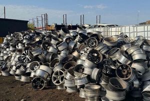 Chatarra de Ruedas y Llantas de Aleación de Aluminio de Alta Calidad con 97% de Contenido de Aluminio y Láminas de Aluminio - Product Image 1