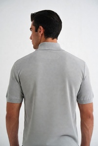Lot en gros de polos personnalisés pour hommes, fermeture éclair, manches courtes, matière de haute qualité, coupe douce et confortable, style business décontracté - Product Image 2