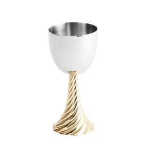 Juego de Copas de Vino de Metal con Base Real, Copas de Champán para Uso en Bares de Lujo, Servicio de Bebidas en Fiestas y Eventos - Product Image 4