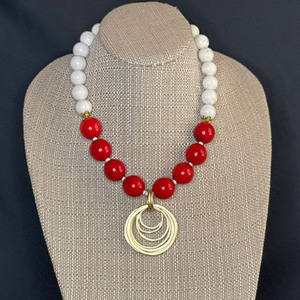 Collares de inspiración cristiana de resina con cuentas de rubí hechos a mano de La India, hallazgos de joyería de lujo disponibles a granel para la venta - Product Image 1