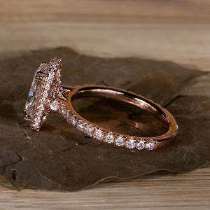 Anillos de Compromiso con Halo Oculto para Mujer - Diamante Cultivado en Laboratorio con Corte Cojín Alargado en Oro Amarillo Auténtico - Hecho a Mano por Diamondrensu - Product Image 5