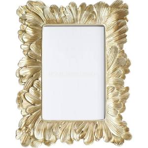 Cadre photo en métal élégant et durable avec des détails vintage pour afficher des photos de famille et des moments spéciaux en Inde - Product Image 2