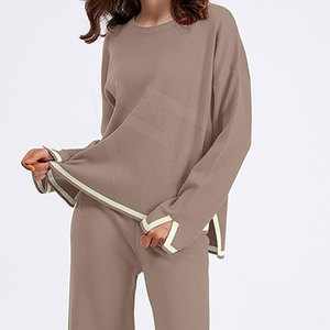 Pull-over en tricot décontracté pour femmes Ensemble de pull-over léger pour femmes en tricot à manches longues et col rond - Product Image 6