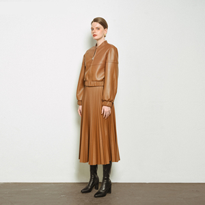 Chaqueta Bomber de cuero Chasi Fácil de usar Ecológico Formal Regular Cada producto en una bolsa de poliéster Fabricante de Vietnam - Product Image 4