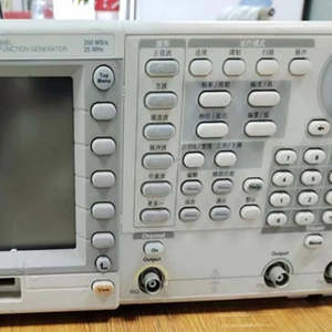 Générateur de fonctions/formes d'onde Tektronix AFG3021 d'occasion, 25 MHz, 2 canaux, axé sur les formes d'onde sinusoïdales - Product Image 4
