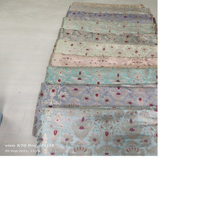 Telas de seda de brocado hechas a medida, en diseños florales de temática vintage disponibles en colores pastel, ideal para Diseñadores de ropa - Product Image 3