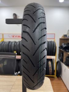 Neumático de Scooter Sin Cámara KUMATIRE K214A 90/90-14 100/90-14 Hecho en Vietnam con Fuerte Adherencia a la Carretera - Product Image 2