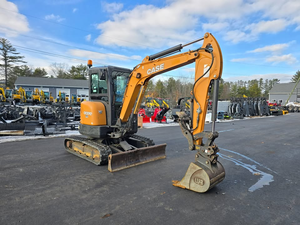 Mini-excavatrice CASE CX37C de 3,6 tonnes, 24,4 CV, excavatrice compacte sur chenilles, diesel, hydraulique, à rotation zéro - Product Image 1