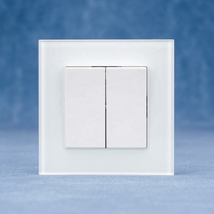 Interruptor de Luz de Pared Empotrado de 2 Módulos y 1 Ví<span class=keywords><strong>a</strong></span>, Diseño Elegante, Cristal Brillante, Estándar Europeo 86*86, Color Blanco, Negro, Gris y Dorado - Product Image 1