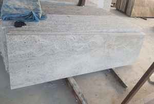 Mostradores de cocina de GRANITO BLANCO DE Cachemira de alta calidad, diseño moderno con forma de losa de superficie pulida - Product Image 5