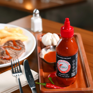 Sauce chili fraîche Chilica 255g (9oz) style vietnamien légèrement aigre et épicée sans additifs, durée de conservation 1 an, emballage en vrac - Product Image 1