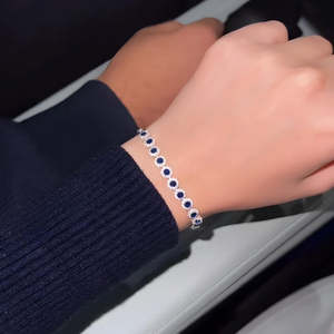 สร้อยข้อมือเงินฮอลล์มาร์คสีน้ำเงินกรมท่าประดับดอกเดซี่ เครื่องประดับแฟชั่นสุดเก๋ - Product Image 1