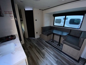 Nouvelle remorque Jayco Jay F-l-i-g-h-t Slx 197MB 2026 prête à la vente - Product Image 2