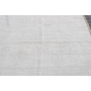 Alfombra Turca Vintage de 5.2x5.1 pies, Alfombra de Lana Blanca Sólida - Product Image 5