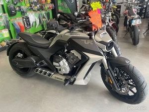 Motocicleta Cruiser de Turismo BD 700 de 700 cc, Monocilíndrica, Inyección Electrónica de Combustible, Neumáticos Anchos, Iluminación LED, Asiento de Cuero, Manejo Preciso, Velocidad Máxima >200 km/h - Product Image 6