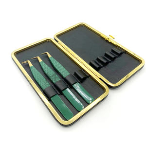 Pince à cils pour extensions de volume au design élégant, personnalisable avec marque privée, à pointe longue pour isolation des cils - Product Image 4