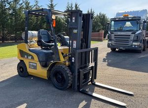 CHARIOT À FOURCHE PNEUMATIQUE CAT IC GP15N UTILISÉ - Product Image 6