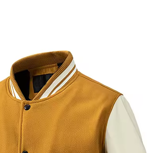 Chaqueta de Mezclilla Personalizada Nueva de Alta Calidad al por Mayor 2024 para Mujer, Bordado Chenille Morado, Estilo Universitario, Mangas Largas, Transpirable y Resistente al Viento - Product Image 2