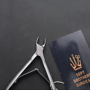 Cortaúñas Profesional de Acero Inoxidable |   Cortacutículas Afilado para Manicura y Pedicura - Product Image 2