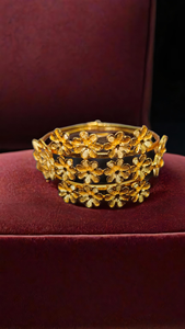 Anillo de súper calidad con chapado en oro de 22 quilates y diseño de flores, anillo hecho a mano de estilo moderno, joyería a la venta - Product Image 3