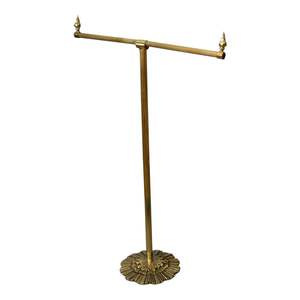 Toallero de latón para decoración de baño vintage con acabado clásico, perfecto para casas de época de uso actual. - Product Image 2