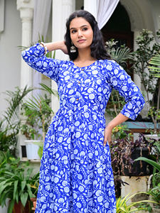 Robe mi-mollet décontractée ethnique pour femme, en coton 100% tissé, imprimé géométrique bleu, écologique, avec boutons - Product Image 5