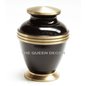 Urna de latón de estilo americano de gran tamaño personalizada, jarrón de cremación funeraria atractivo para cenizas humanas adultas para uso decorativo - Product Image 1