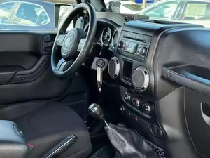 Jeep Wrangler Sport 2024 d'occasion, conduite à gauche, sièges en cuir, caméra de recul - Product Image 6