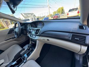 Honda Accord EX-L 2014 d'occasion, conduite à gauche, 50 001 à 75 000 miles, norme d'émission Euro IV, 5 places - Product Image 5