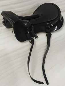 Selles d'endurance d'arbre en plastique incassable de qualité supérieure dans toutes les couleurs selle synthétique même modèle Setzi - Product Image 5